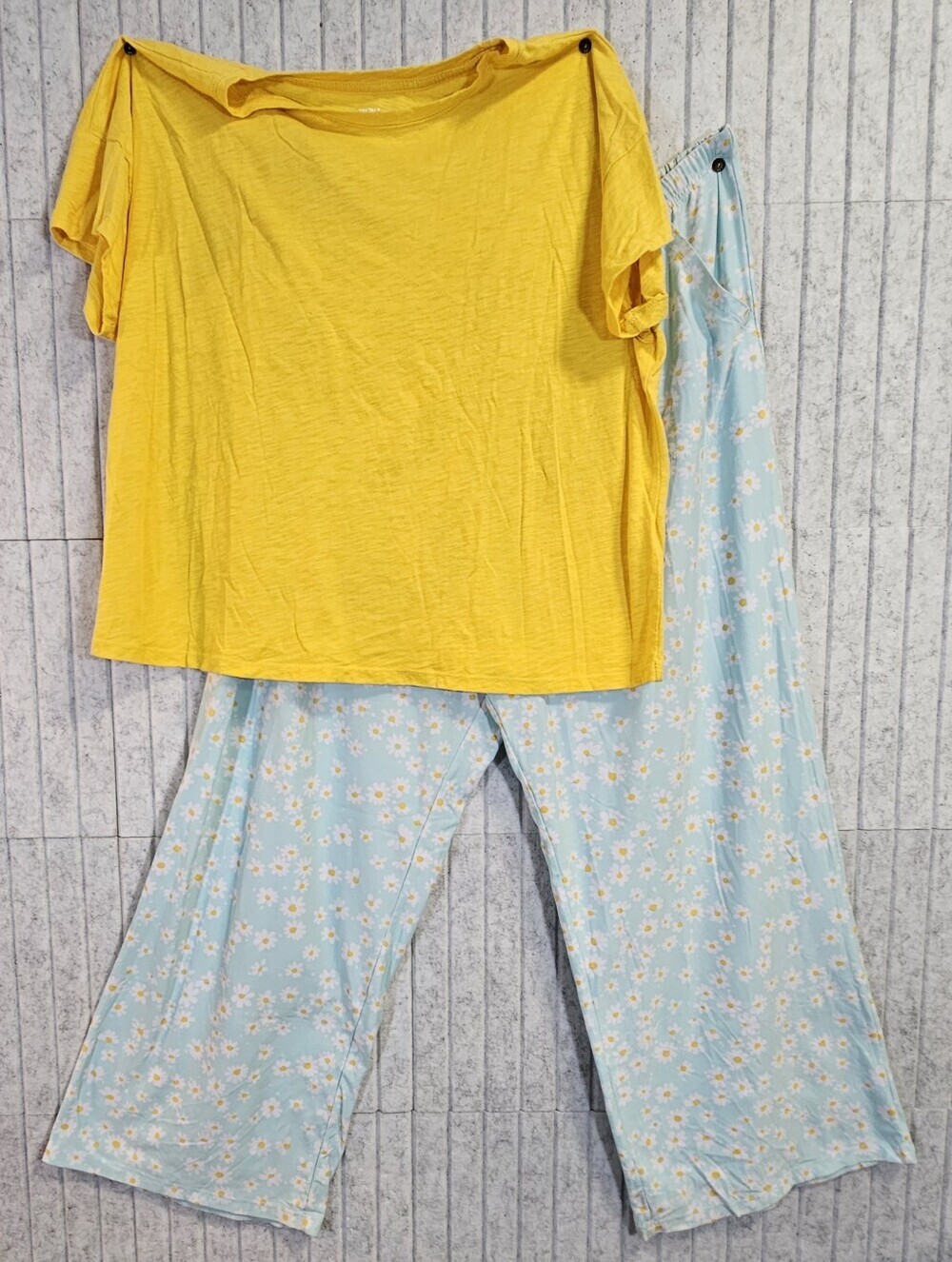 Sonoma Goods For Life XXL Pajama Set Daisy Floral Yellow Top Blue Pants - Picture 2 of 3